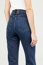 Load image into Gallery viewer, Diana Flared Jeans